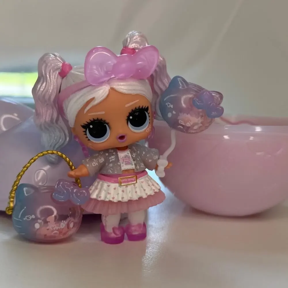 LOL Surprise Miss Pearly Doll HELLO KITTY 50th Anniversary - Picture 3 of 6